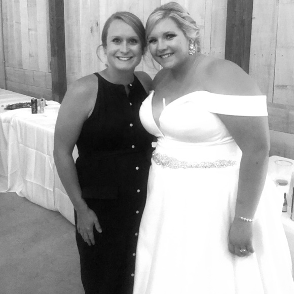 Meet your Posher, Ali - Picture 1 of 1